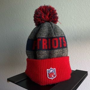 New England Patriots Red/Grey Winter Hat - Light Use